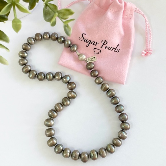 Hand Knotted Freshwater Pearl Necklace - Picture 2 of 5